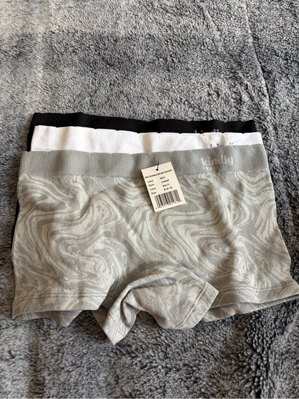 DC Women's Seamless Bike Shorts 3-Pack in Black, White & Light Gray Swirl